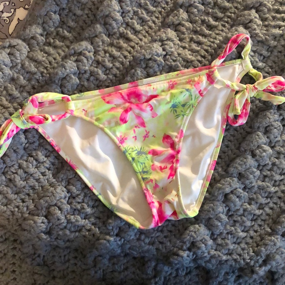 VS Bikini Bottom